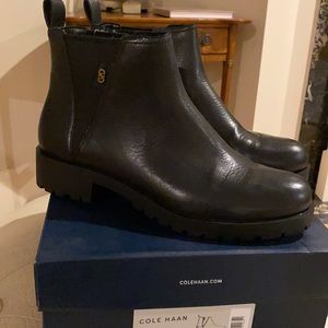 Almost new leather lug sole bootie